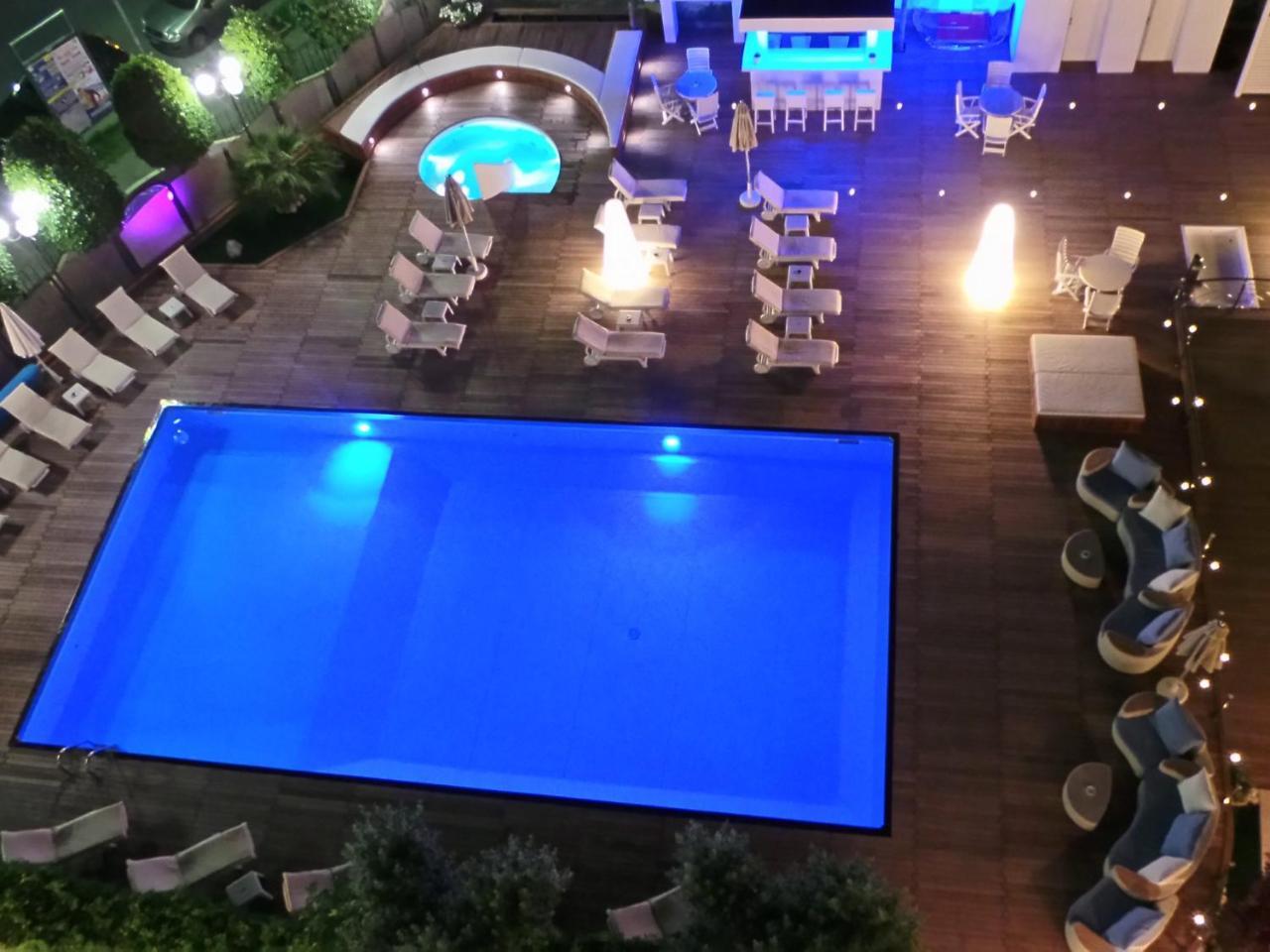 Hotel Nettuno Cervia Exterior foto
