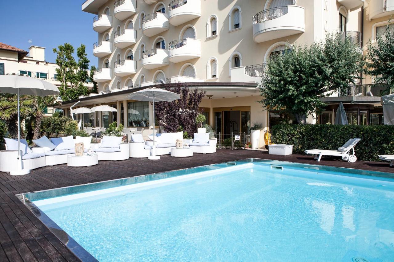 Hotel Nettuno Cervia Exterior foto