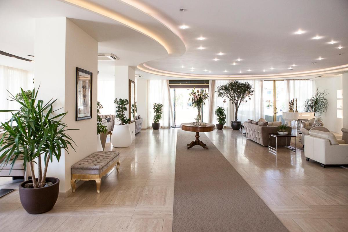 Hotel Nettuno Cervia Exterior foto