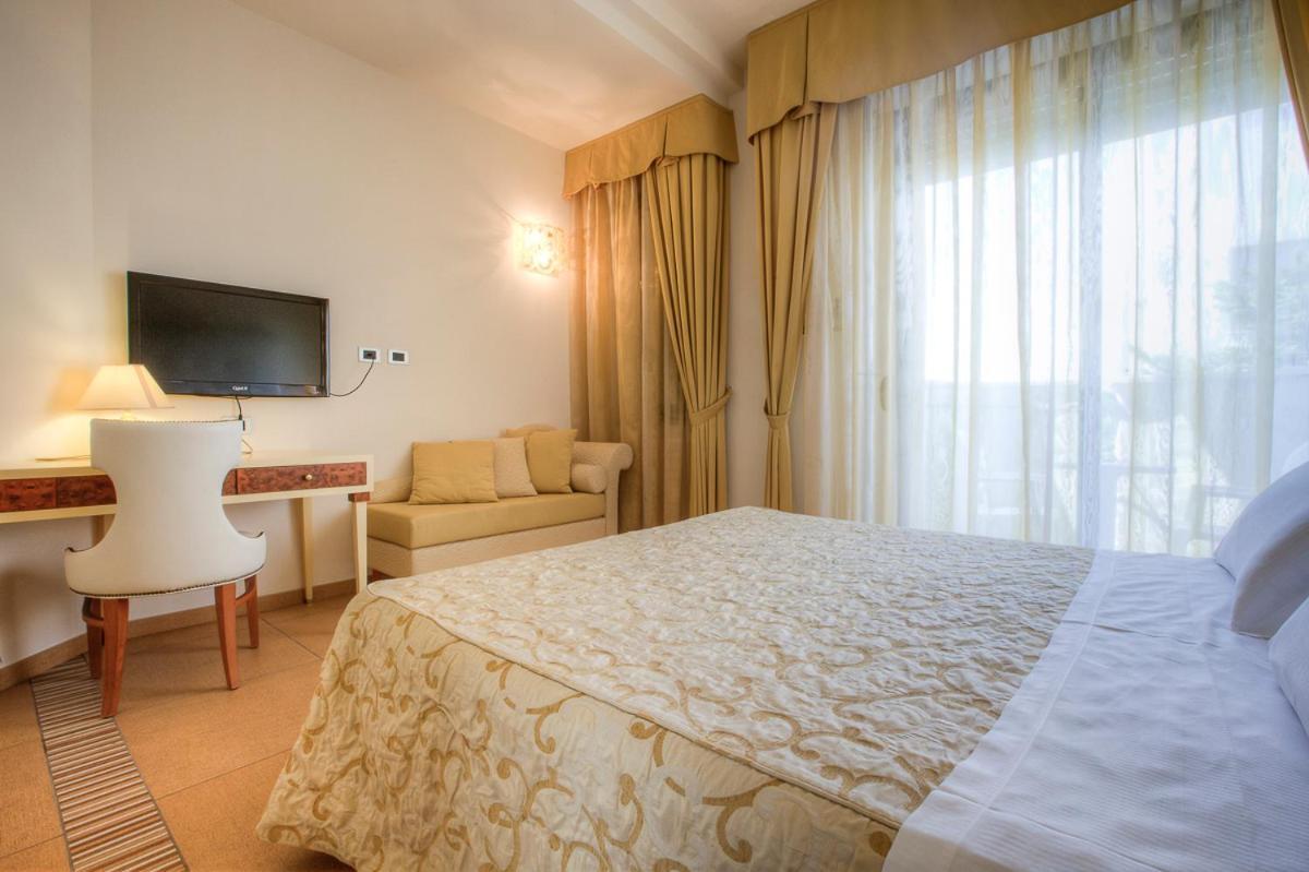 Hotel Nettuno Cervia Exterior foto
