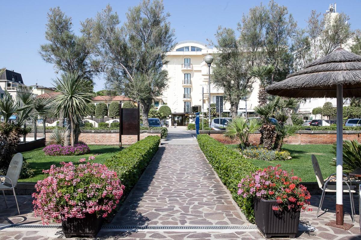 Hotel Nettuno Cervia Exterior foto